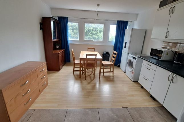 Flat 11, Norton Tower Civic Close, Birmingham photo 4