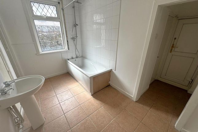 32, Delabeche Street, Llanelli photo 4