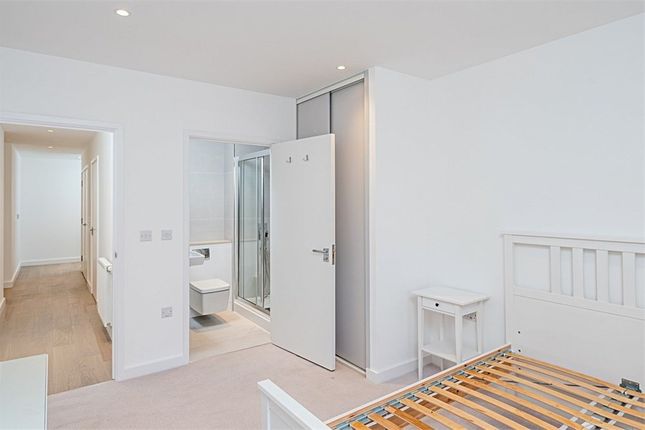 Flat for sale in 1 Wilkinson Close, Cricklewood, London