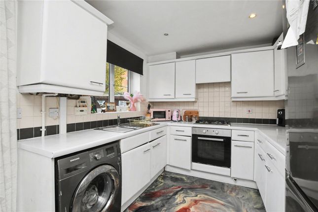 42, Pavilion Close, Pudsey photo 4