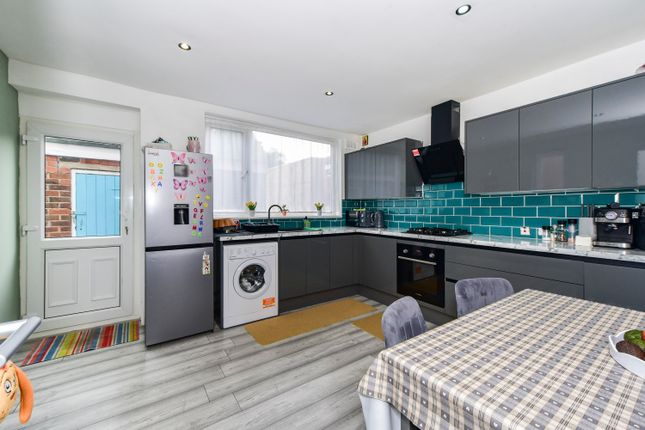 51, Knutton Crescent, Sheffield photo 2