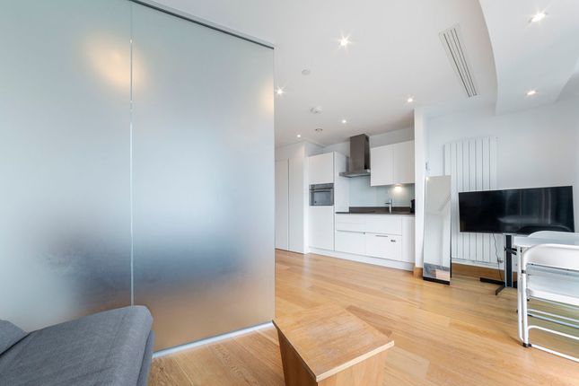 Apartment 3906, Arena Tower, London photo 3