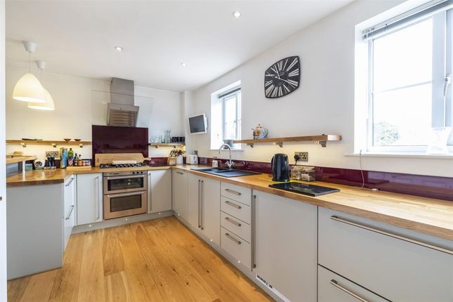 Town house for sale in Chapel Hill Road, Pool In Wharfedale
