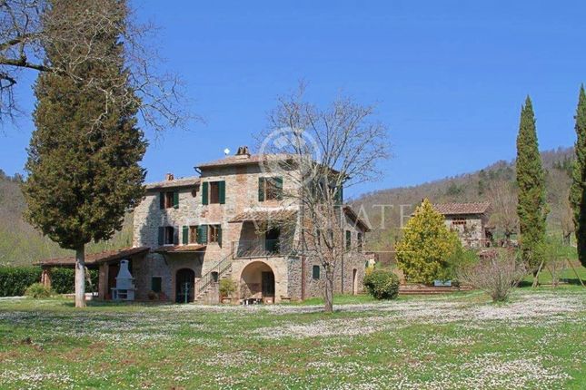 Thumbnail Villa for sale in Gaiole In Chianti, Siena, Tuscany