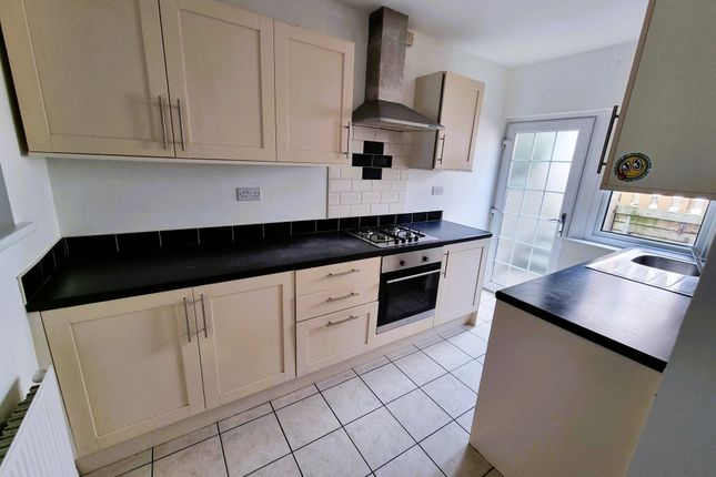 33 Queen Street, Barry photo 5