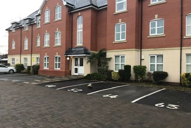 Thumbnail Flat to rent in Woodlands View, Lytham St. Annes, Lancashire