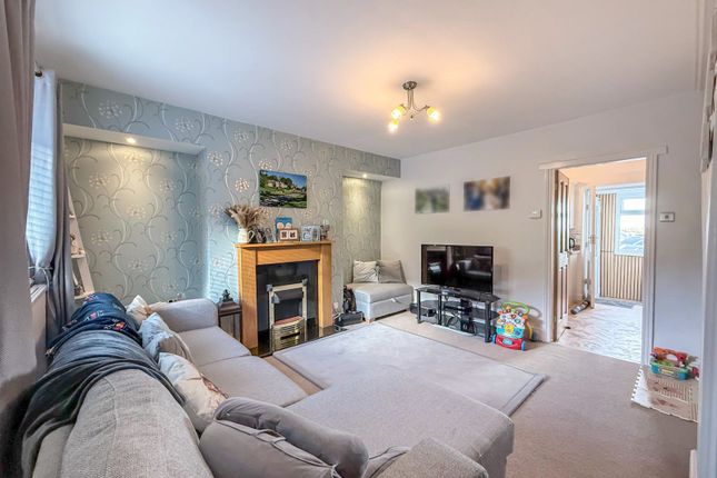 17, Haslin Road, Buxton photo 3