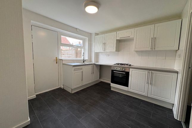 5 Anglesey Close, Ashton-under-Lyne photo 4