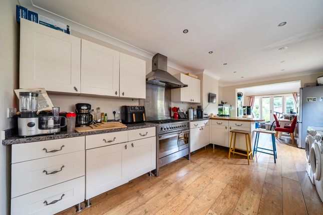 44 Newton Road, Faversham photo 5