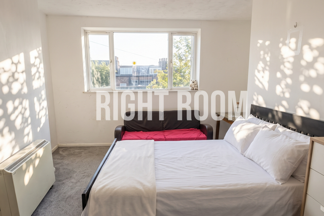 Flat 2, Osborne Road, Southsea photo 2