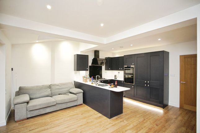 74, Woodstock Road, West Midlands photo 2