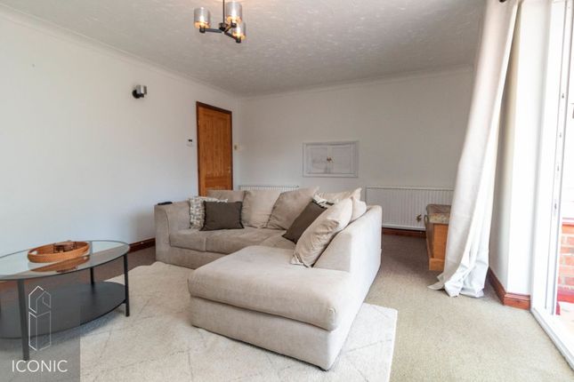 Valley View Crescent, Norwich photo 4