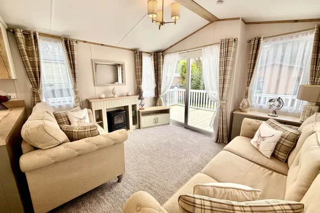 Plas Coch Country and Leisure Retreat, Llanedwen, Anglesey photo 3