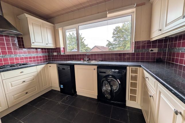 21A Prestbury Drive, Warminster photo 3