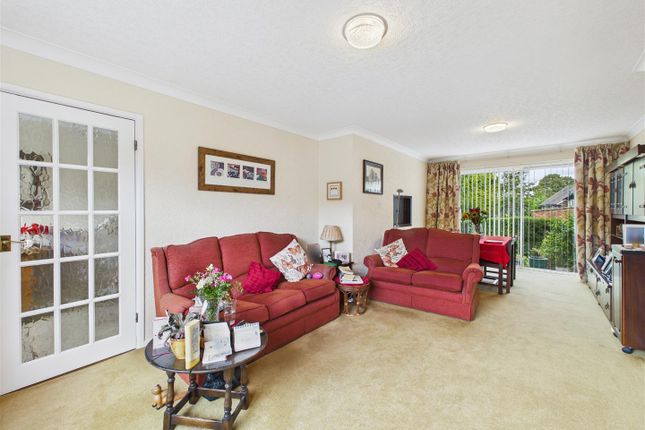 44, Wilson Road, Dronfield photo 2