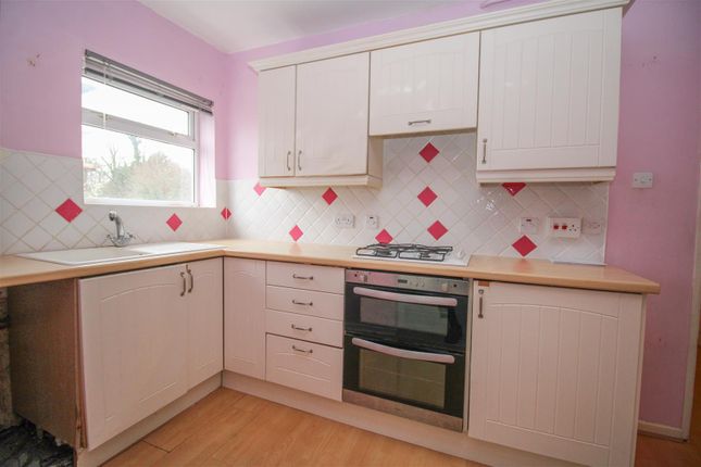 38, Broomfield, Harlow photo 2