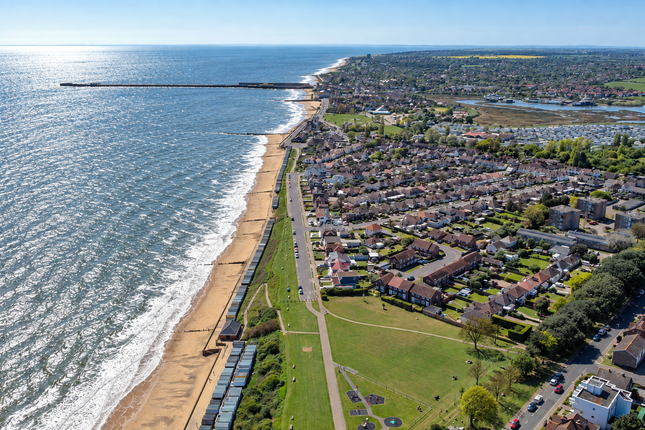 7, Darcy House, Spendells Close, Walton-on-the-Naze photo 2