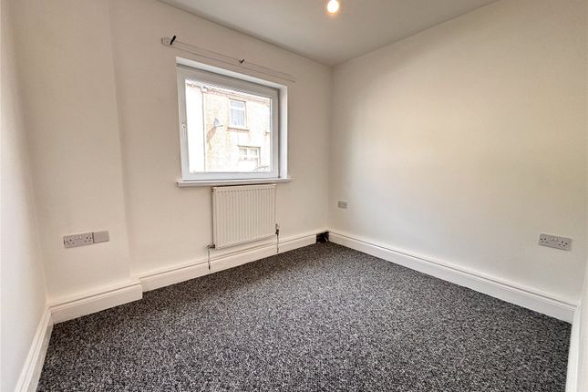 8C,, Queen Street, Pembrokeshire photo 4