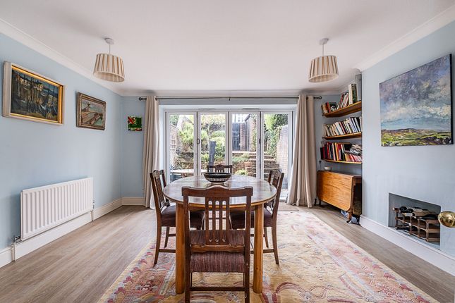 4, Broadhurst Close, Richmond photo 3