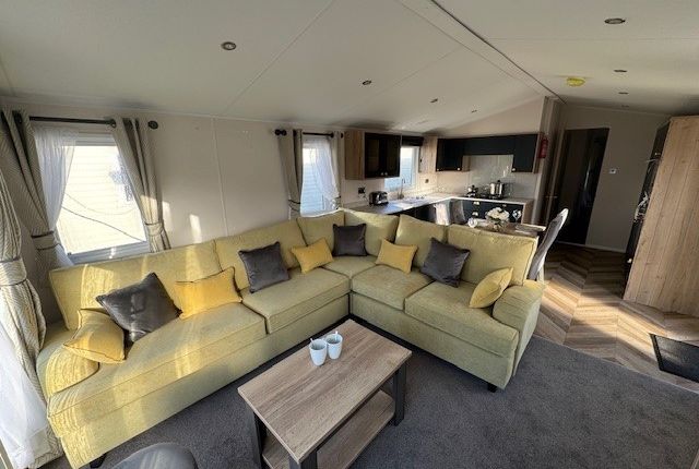 3-bed caravan on Cleethorpes Pearl Holiday Park, North Sea Lane, Cleethorpes, £74,995
