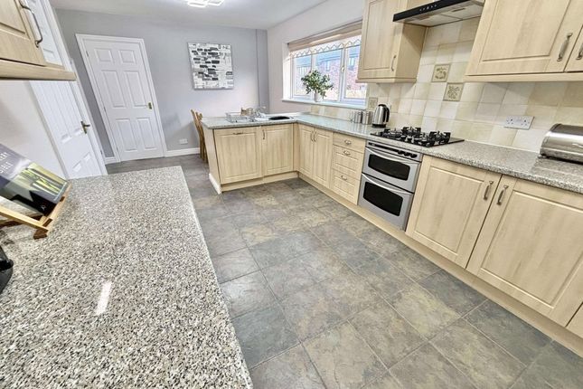 9, Linden Fold, Elswick photo 4