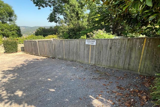 Grosvenor Cottage, The Street, Bridport photo 3
