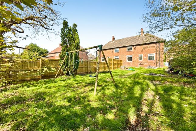 3, Barns Place, Altrincham photo 3