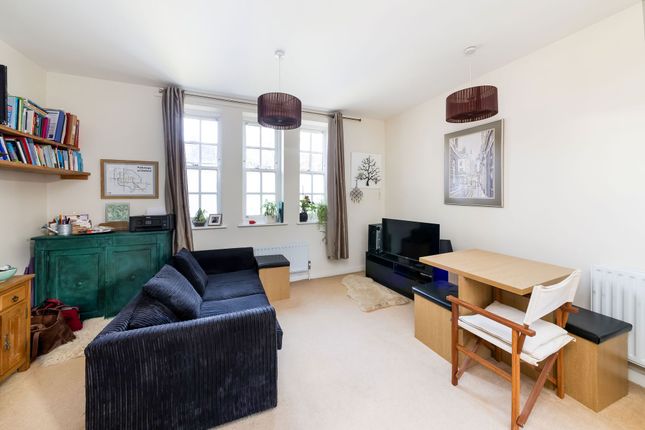 Flat 1a Blue Mountains, 3 Blue Mountains, Wallingford photo 2