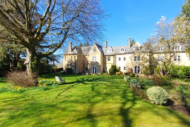 12A, Wychwood House, Enstone Road, Charlbury photo 3