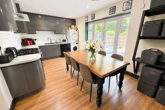 33, Charles Road, Brierley Hill photo 2