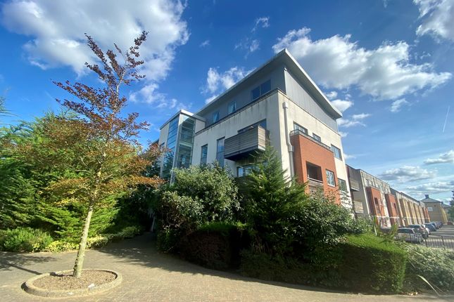 Flat for sale in Broad Street, Great Cambourne, Cambridge