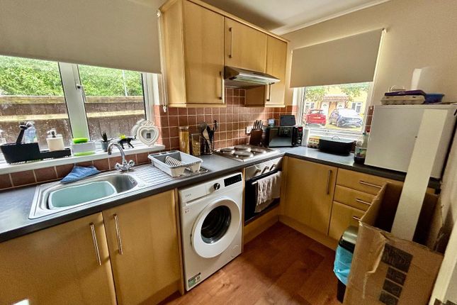 24, Partridge Close, Swindon photo 2