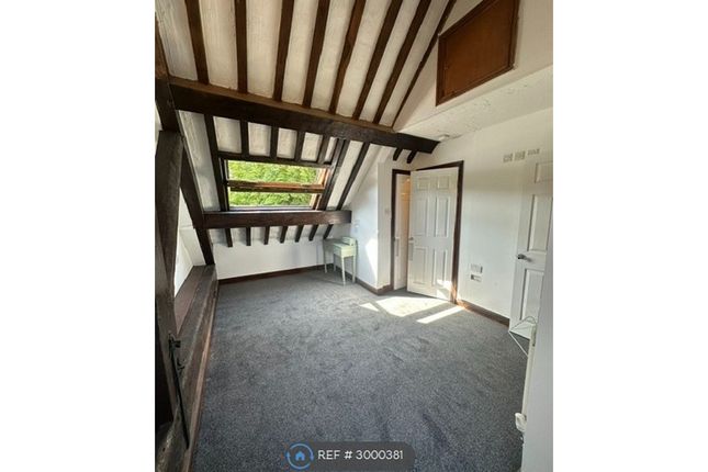 1-bed flat on Flat, Bathafarn Hall Llanrhydd, Ruthin, £700/mo