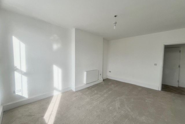 Flat 1, Chesterfield photo 5