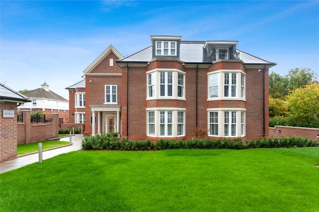Flat for sale in Maytree Court, Camlet Way, Hadley Wood, Hertfordshire