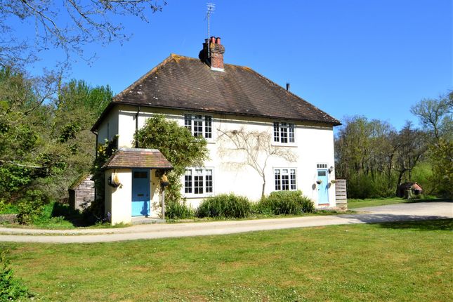 Thumbnail Cottage to rent in Duncton, Petworth, West Sussex