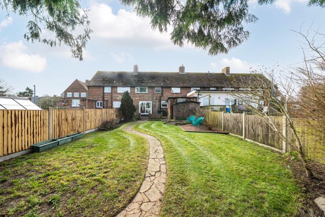 49, Abbots Walk, Ashford photo 2