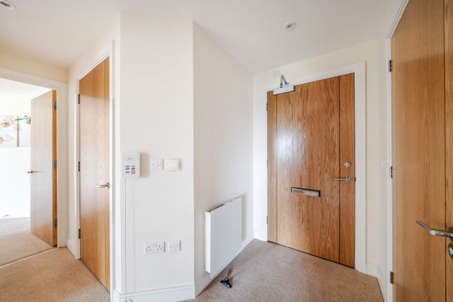Flat 30, The Boathouse, 100, Riverdene Place, Hampshire photo 3