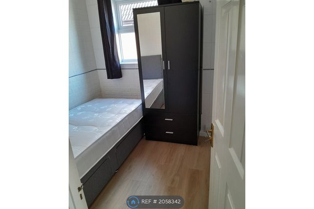 Room to rent in Oakhurst Close, Fairlop / Barkingside