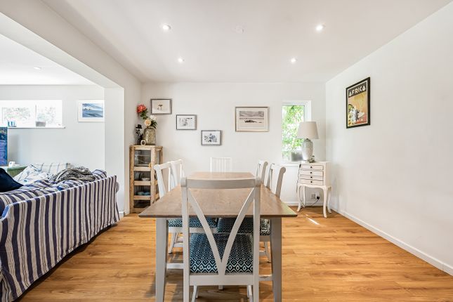 10, Sunnymede Avenue, Chesham photo 3