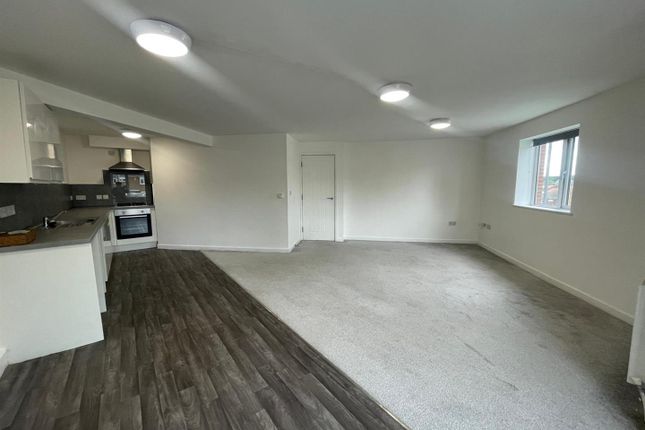 Flat 14, Sherburn Gardens, Stanks Drive, Leeds photo 5