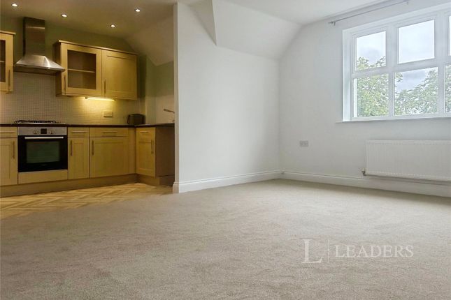 6 The Limes,, Chalford Grange, Hampshire photo 3