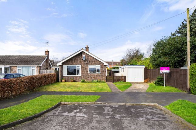 Bungalow for sale in Farndale Crescent, Grantham