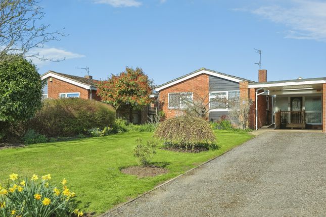 3-bed house on 34, Overcote Lane, Needleworth, St. Ives, £350,000