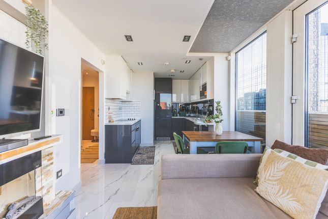 Flat 120, MARA, Limeharbour, 3, London photo 4