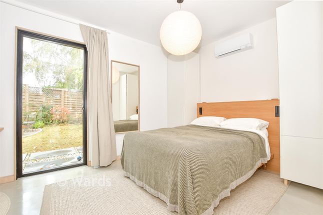 8A, Orchard Drive, Tonbridge photo 4