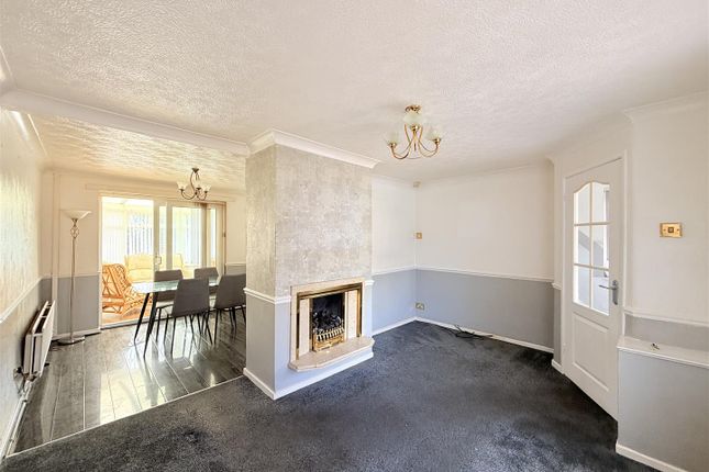 58, Hazelhurst Road, Ashton-Under-Lyne photo 3
