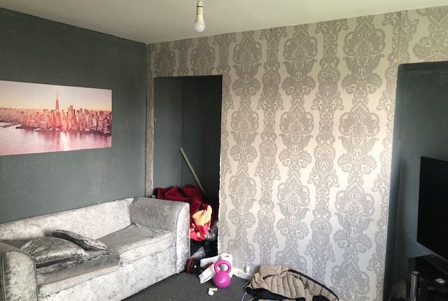 11, WALDEN DRIVE, BRADFORD photo 3