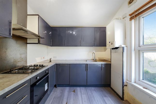 Thumbnail Flat for sale in Loampit Hill, London