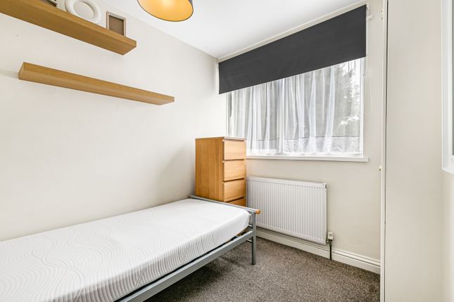 375, Sidmouth Avenue off London raod photo 4
